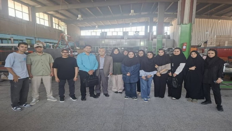 بازدید علمی دانشجویان ورودی ۱۴۰۴ مهندسی بهداشت حرفه‌ای از شرکت تیگسان